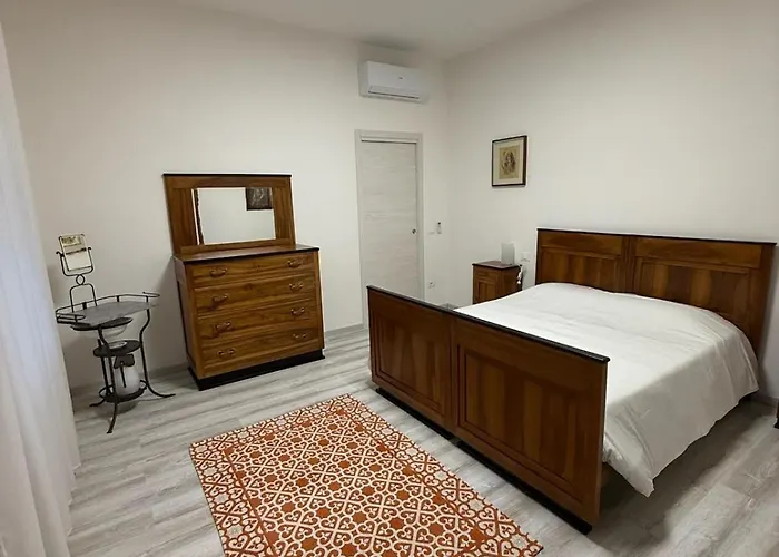 Elena's - Casa Gialla 홈스테이