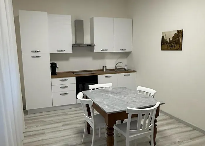 Elena's - Casa Gialla Habitación en casa particular